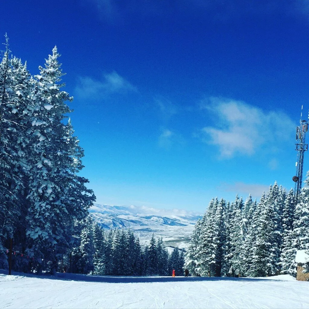  Check out this fit mom's winter ski vacation to Vail, Colorado. 